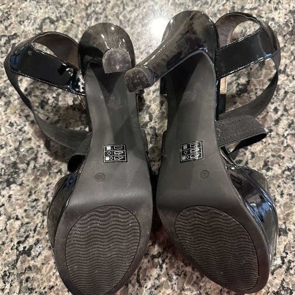 MODA Cross strap heels - Picture 2 of 5